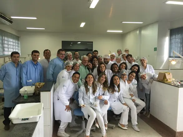 Turma da especialização em Endodontia da EndoBrasília, 2015