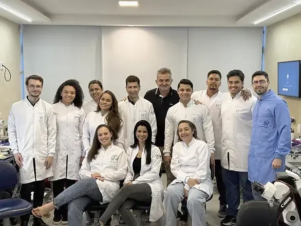 Turma da especialização em Endodontia da EndoBrasília, 2025