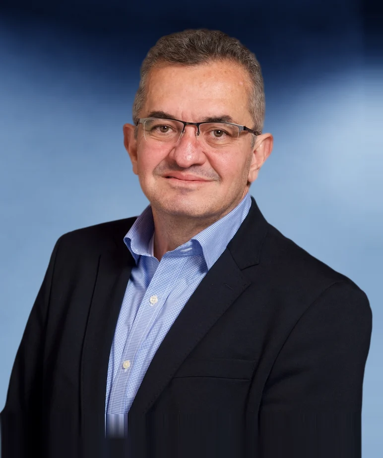 Foto do Prof. Dr. Ricardo Bernardes